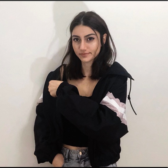 Meet your Posher, Marwa - Picture 1 of 1